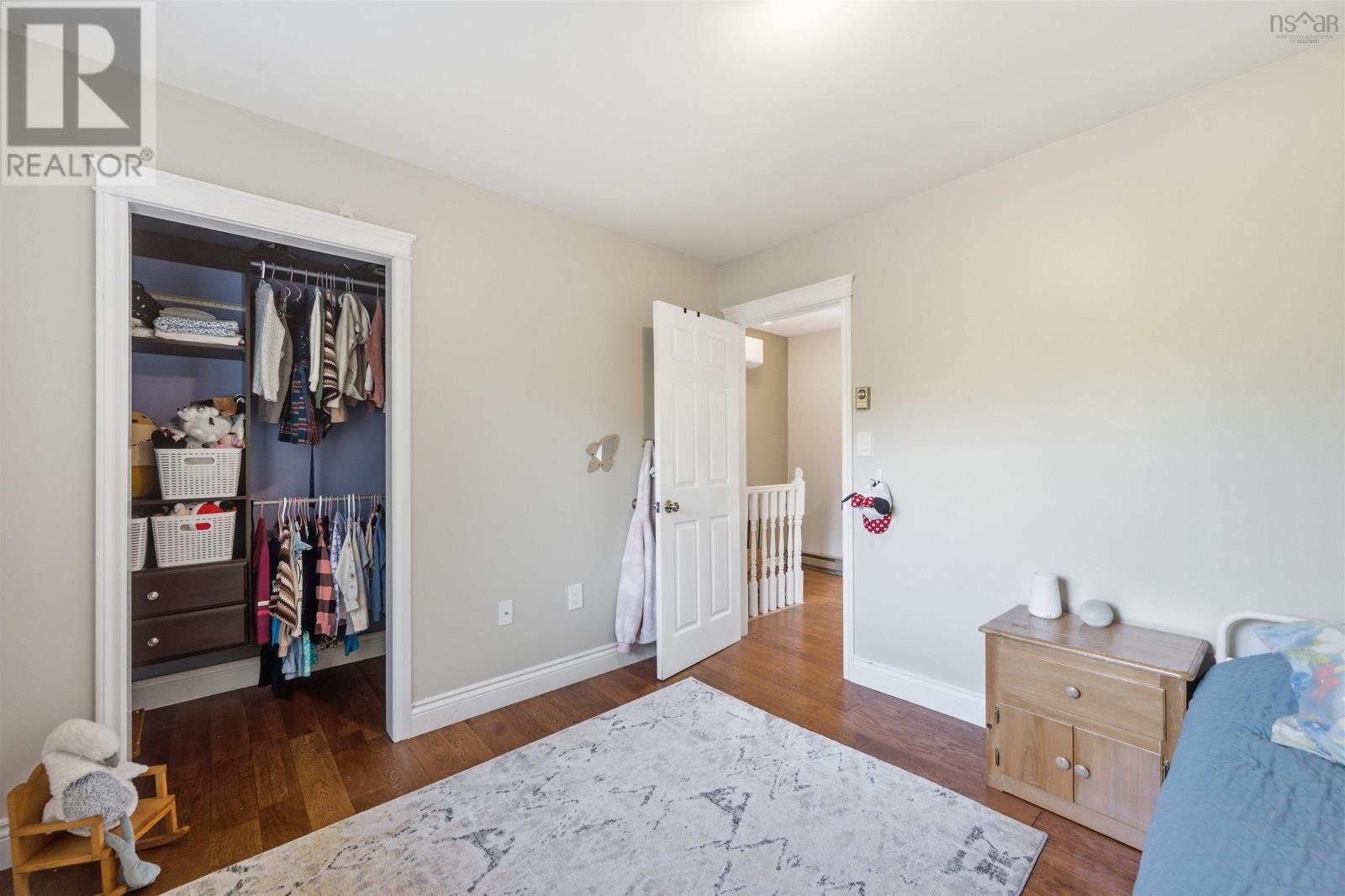 18 Sandstone ave - 29