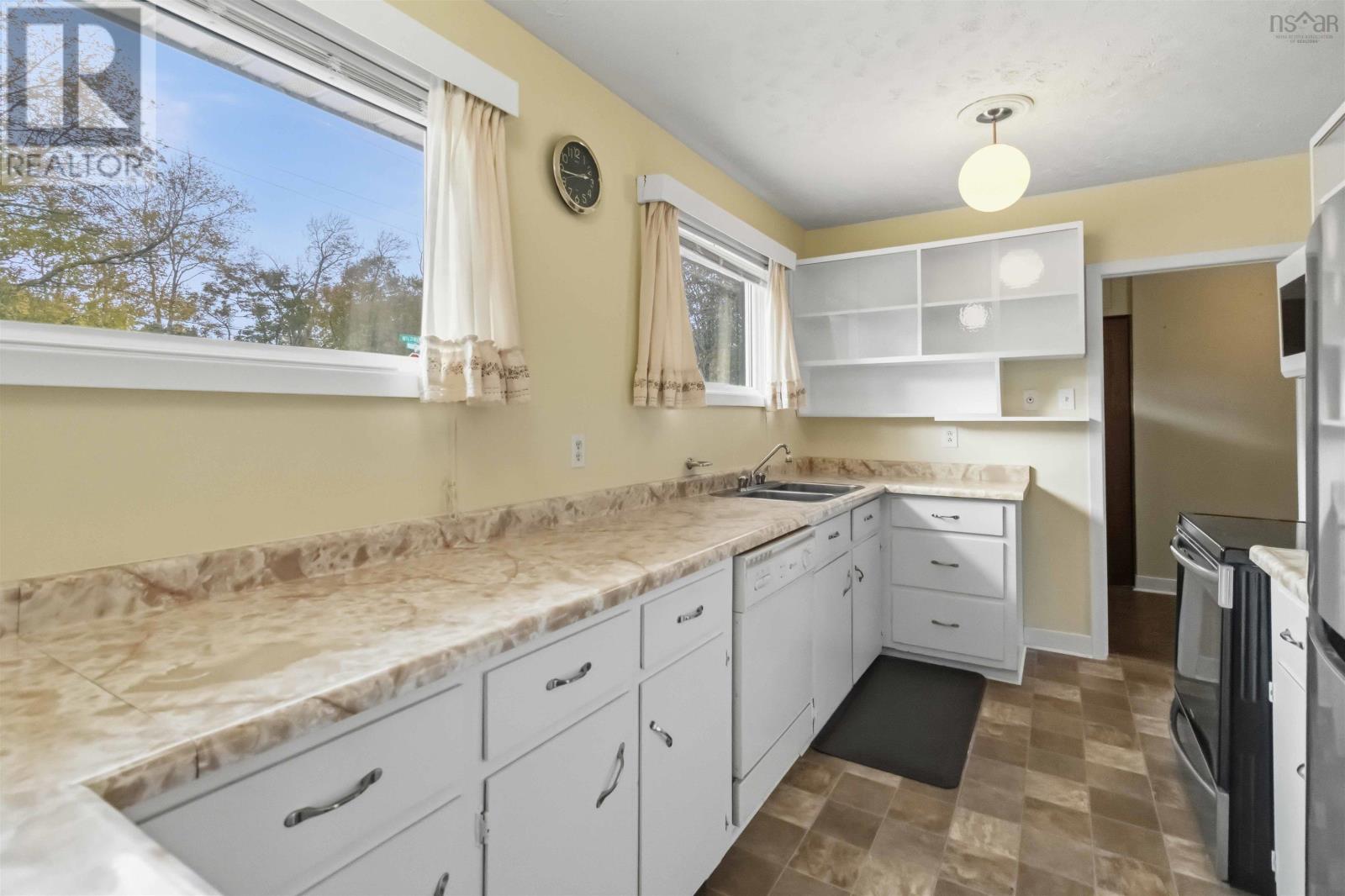 Property 11 of 33 of 3 Wildwood Boulevard