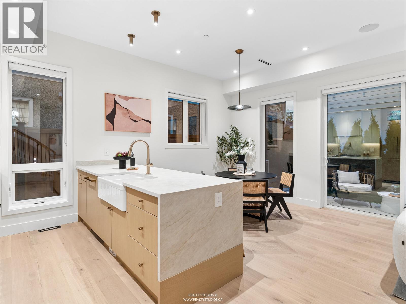 2 2541 E 2ND AVENUE, Vancouver - Image 1
