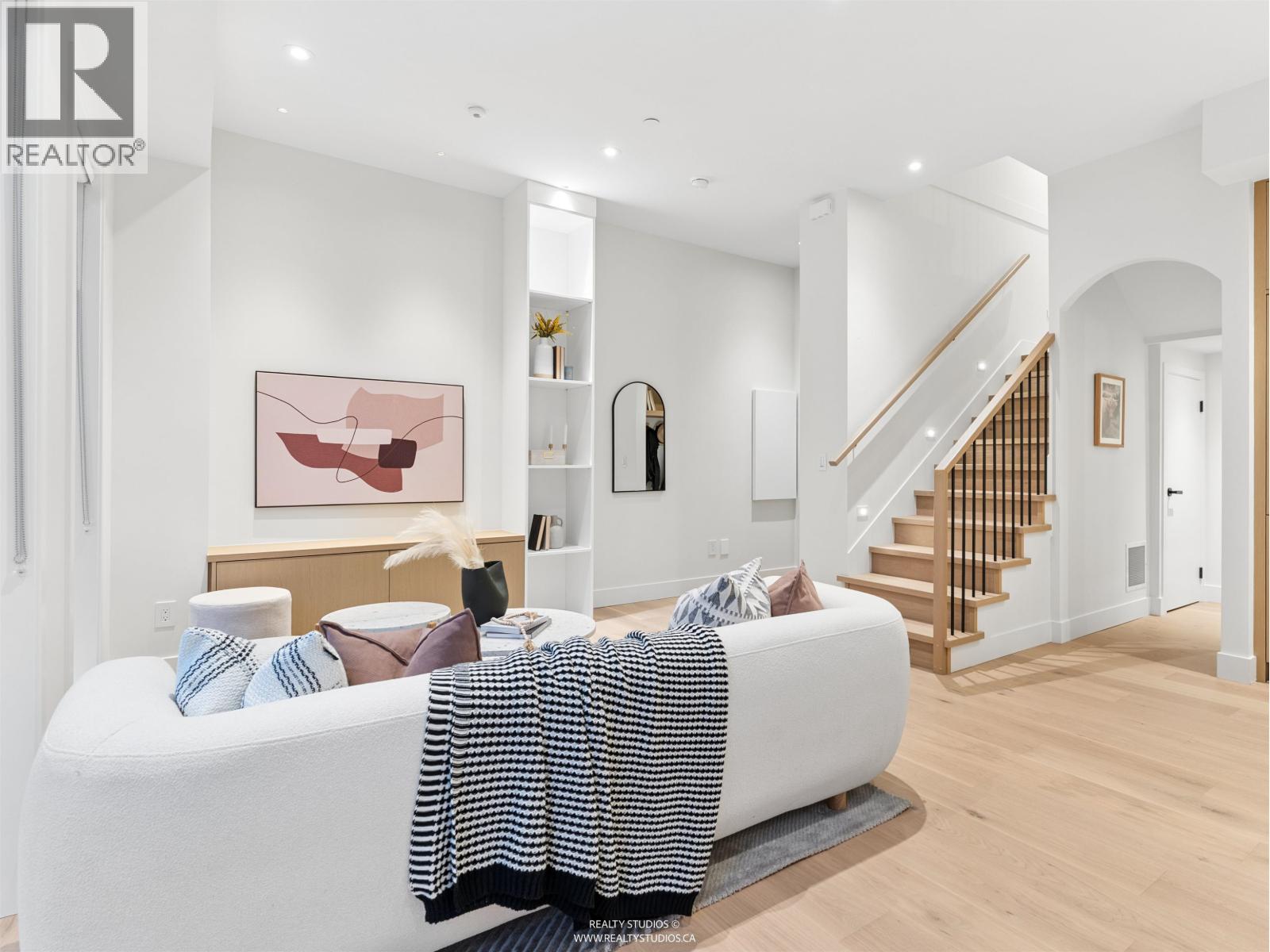 2 2541 E 2ND AVENUE, Vancouver - Image 1