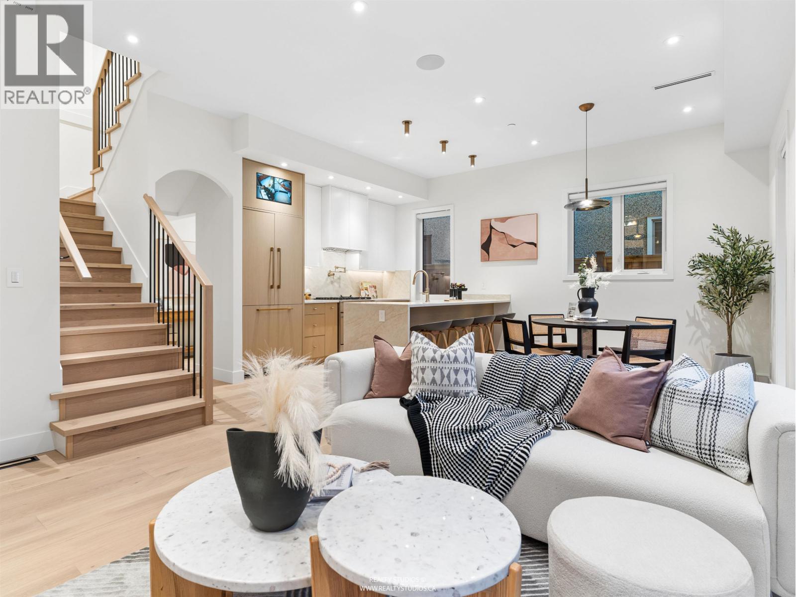 2 2541 E 2ND AVENUE, Vancouver - Image 1