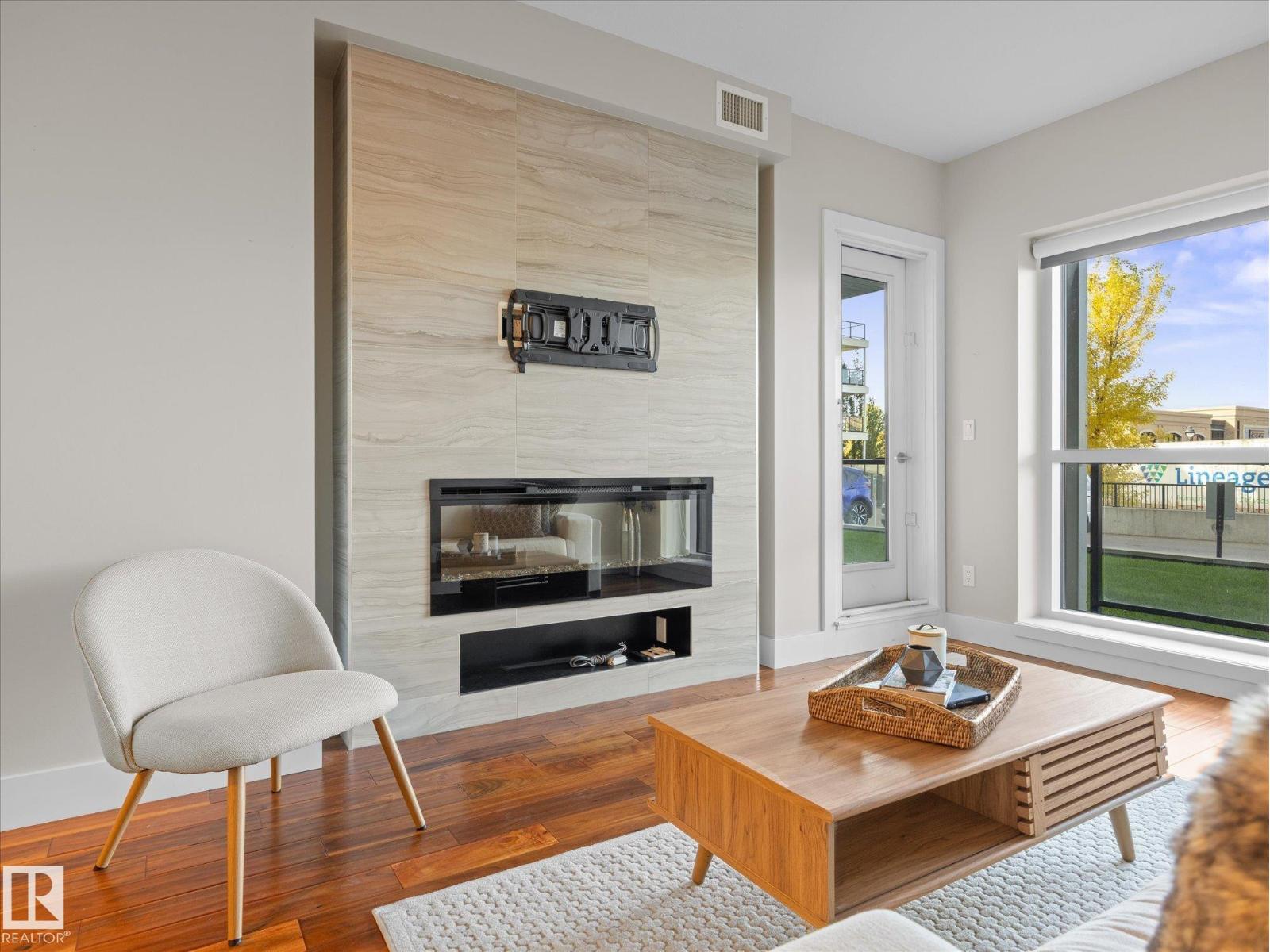 #416 200 BELLEROSE DR - 14
