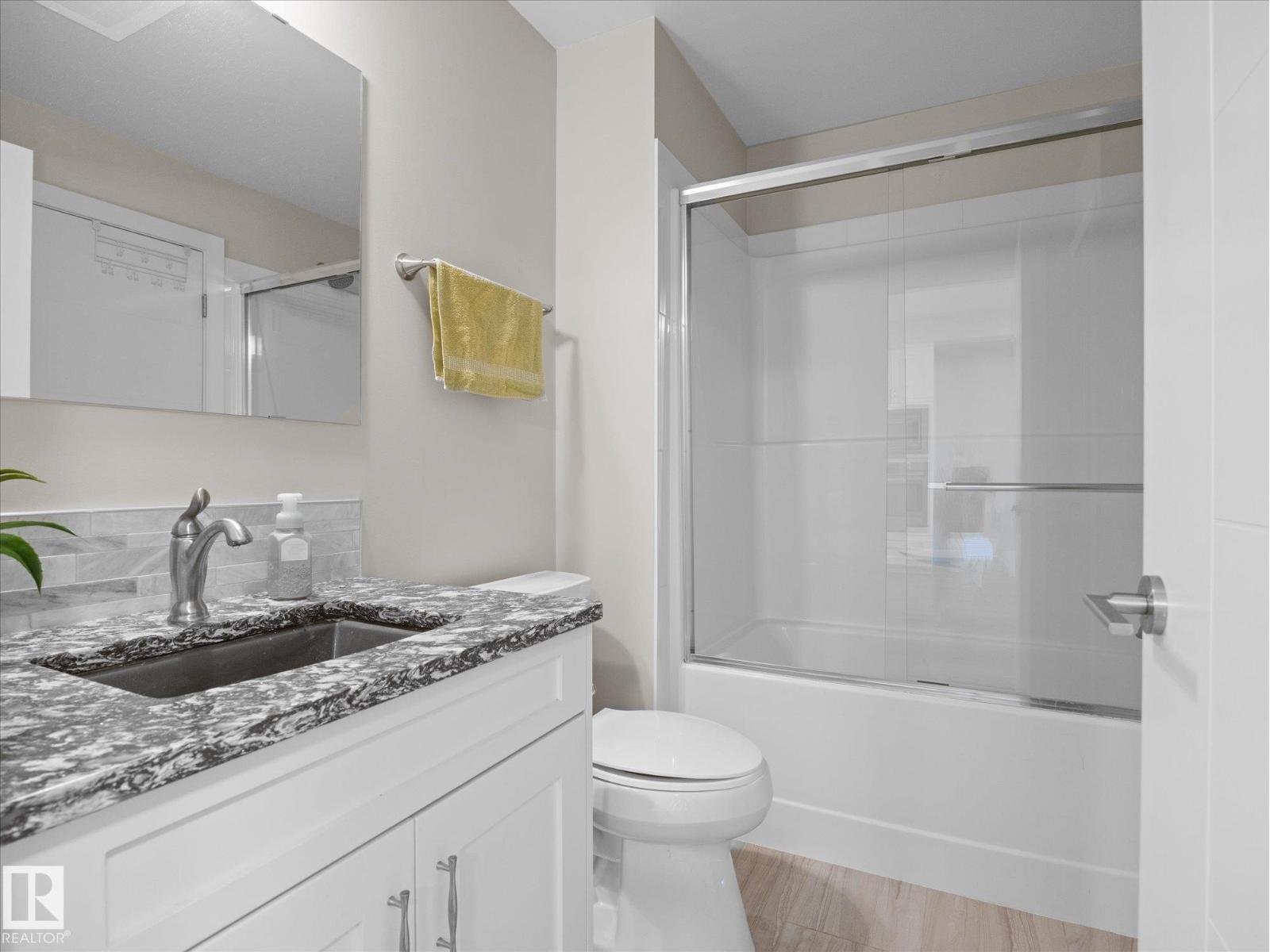 #416 200 BELLEROSE DR - 18