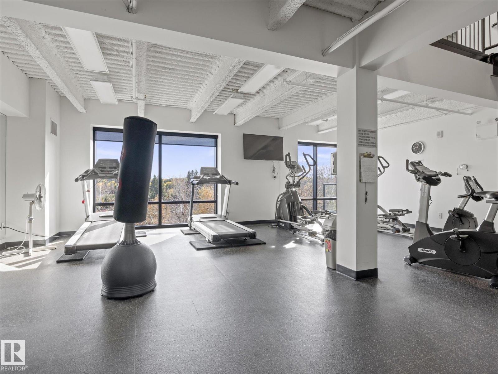 #416 200 BELLEROSE DR - Image 22