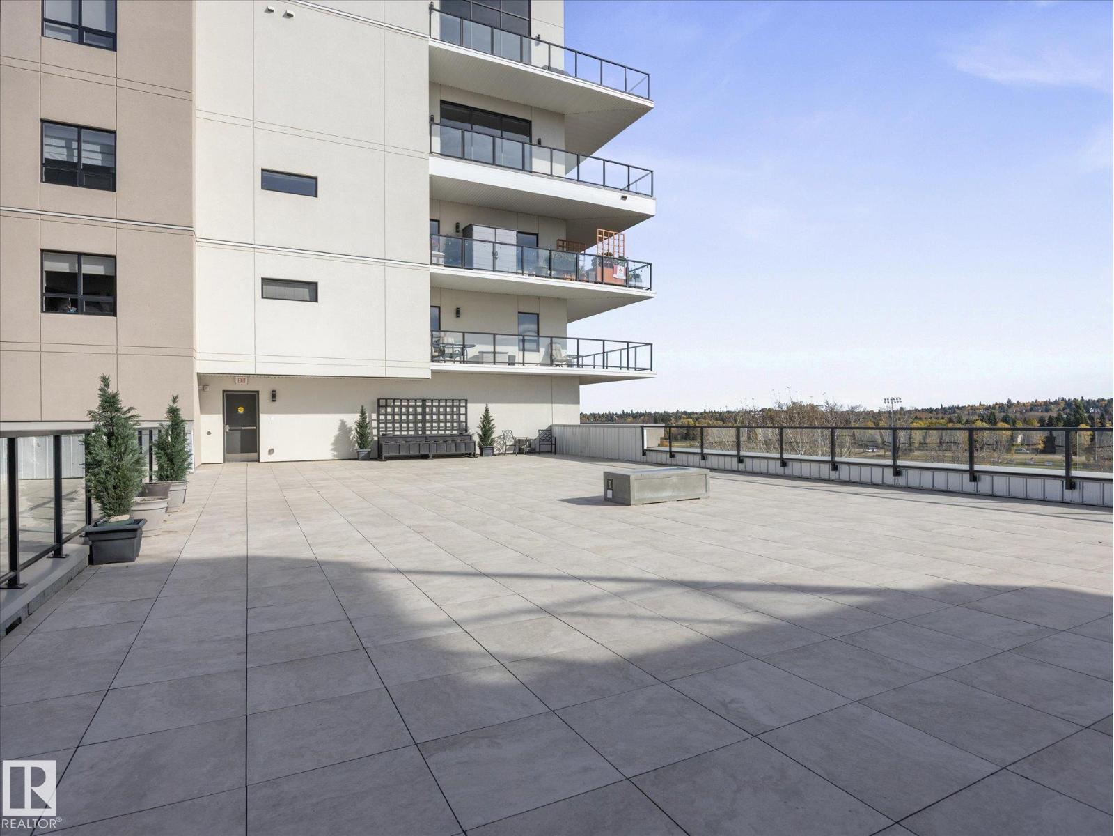 #416 200 BELLEROSE DR - Image 28