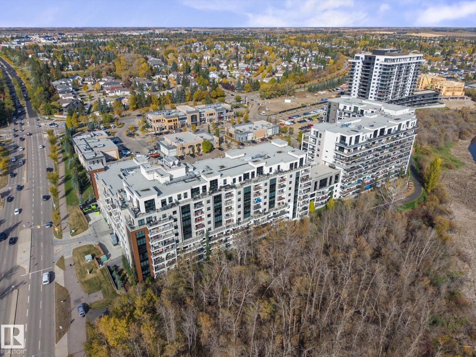 #416 200 BELLEROSE DR - 32