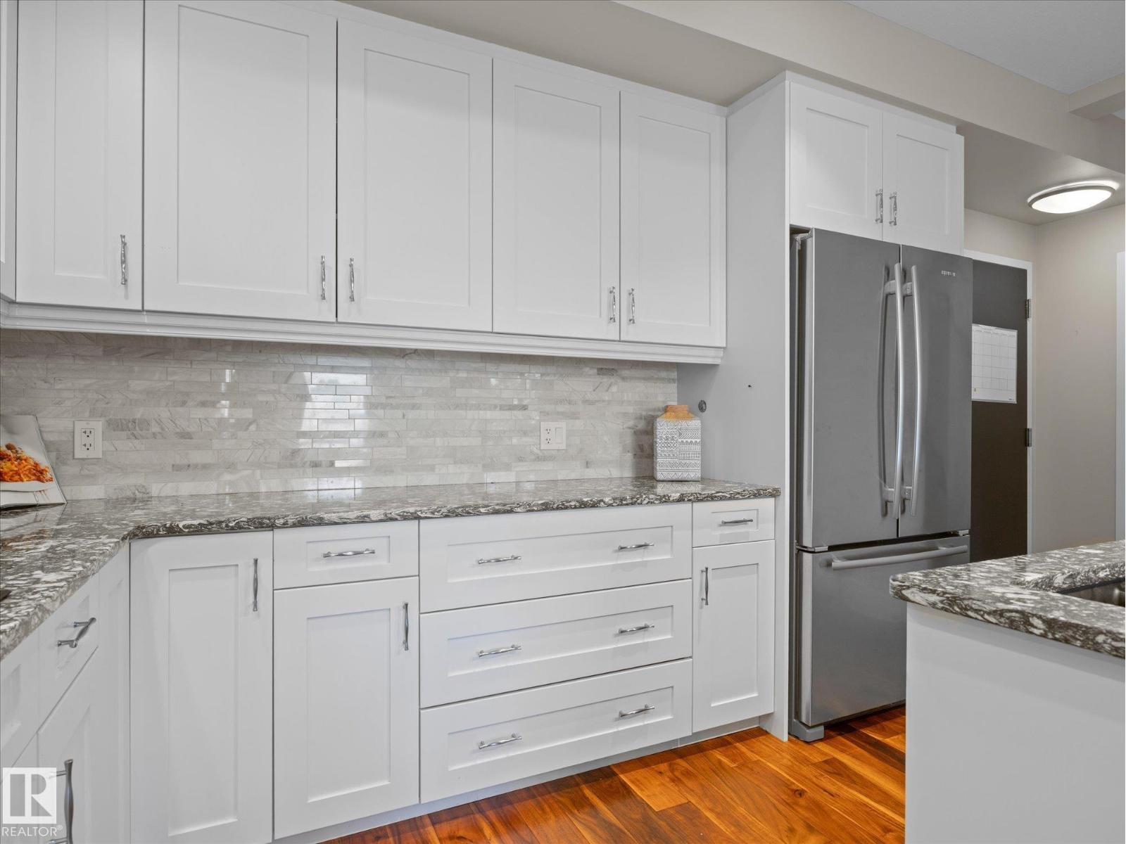 #416 200 BELLEROSE DR - 9