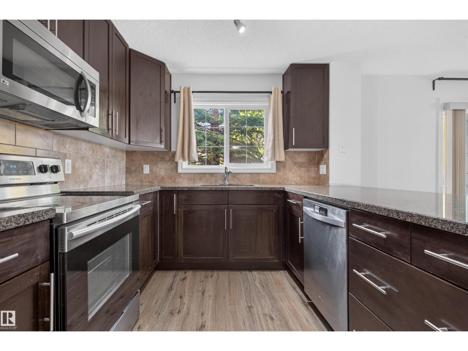#116 2204 44 AV NW - 10