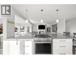 1935 Taylor Ave, Comox, BC V9M1S8 Photo 26