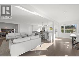 1935 Taylor Ave, Comox, BC V9M1S8 Photo 36