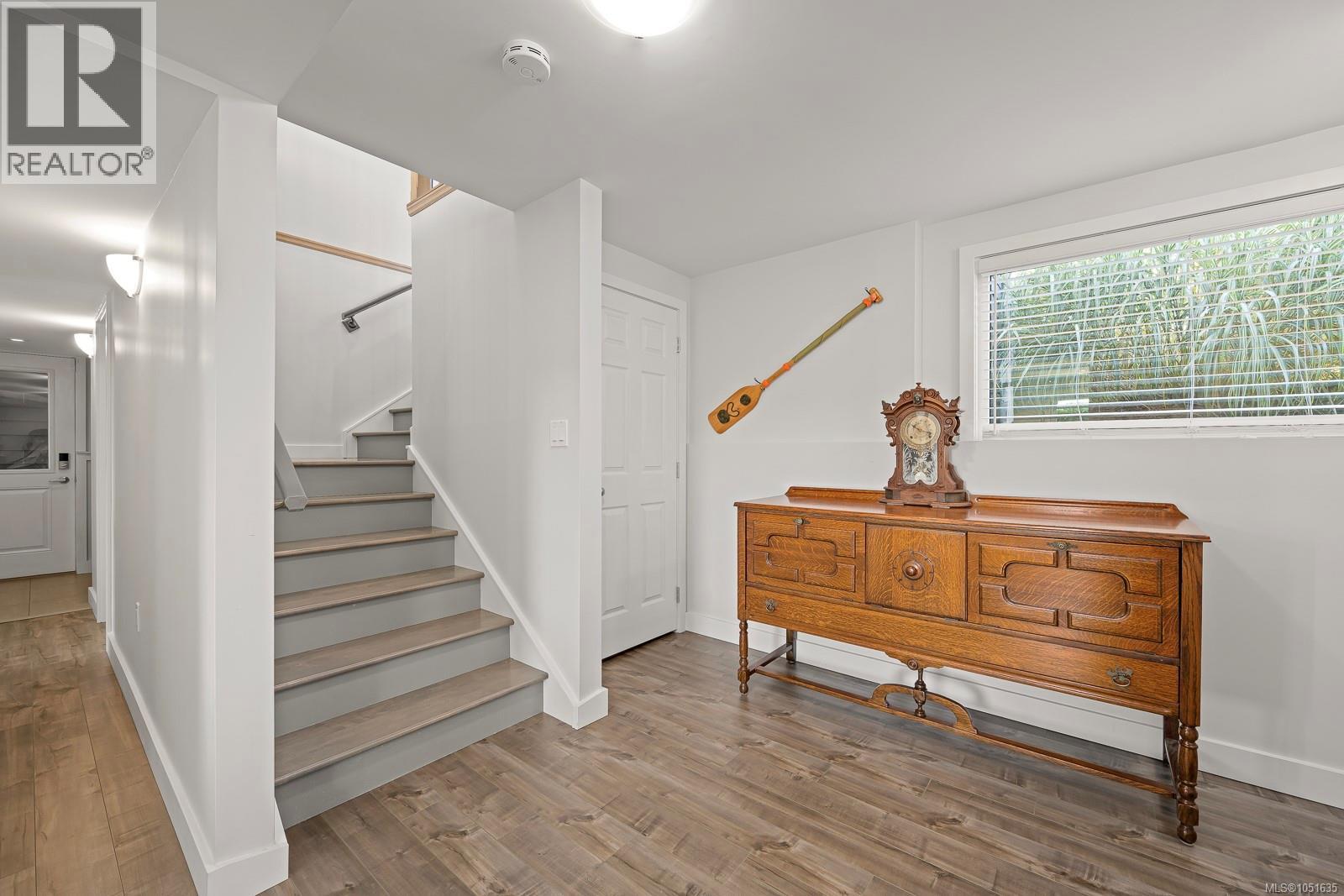1935 Taylor Ave, Comox - Image 1