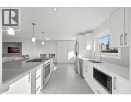 1935 Taylor Ave, Comox, BC V9M1S8 Photo 25