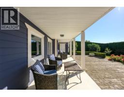 1935 Taylor Ave, Comox, BC V9M1S8 Photo 22