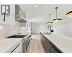 4pc Bathroom - 47 Woodbrook Road Sw, Calgary, AB T2W4M5 Photo 9