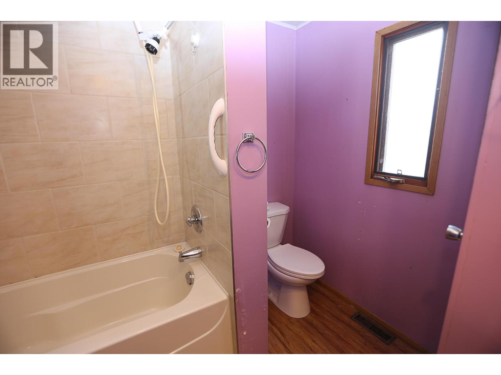 #36 4428 Barriere Town Road - 10