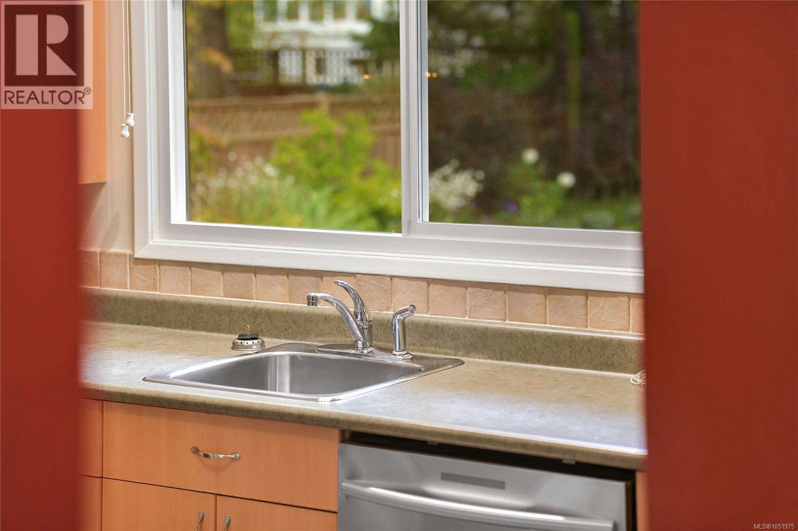  3213 Aldridge Street, Saanich