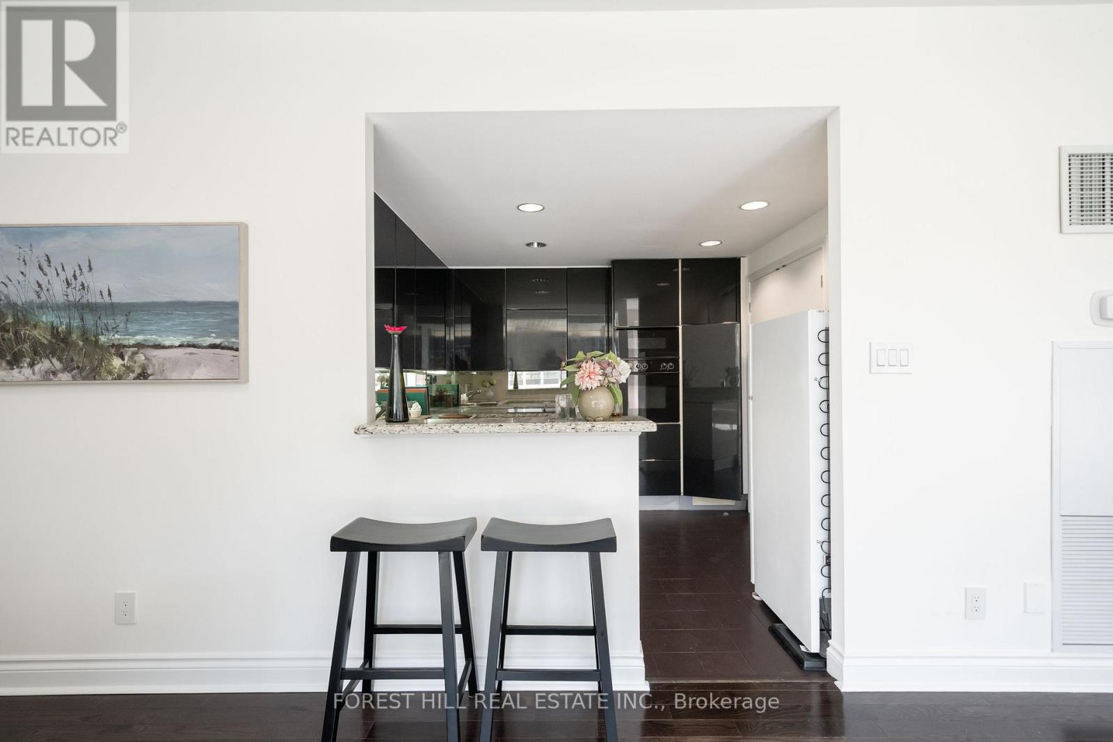 215- 77 Avenue Road, Toronto, ON photo 12
