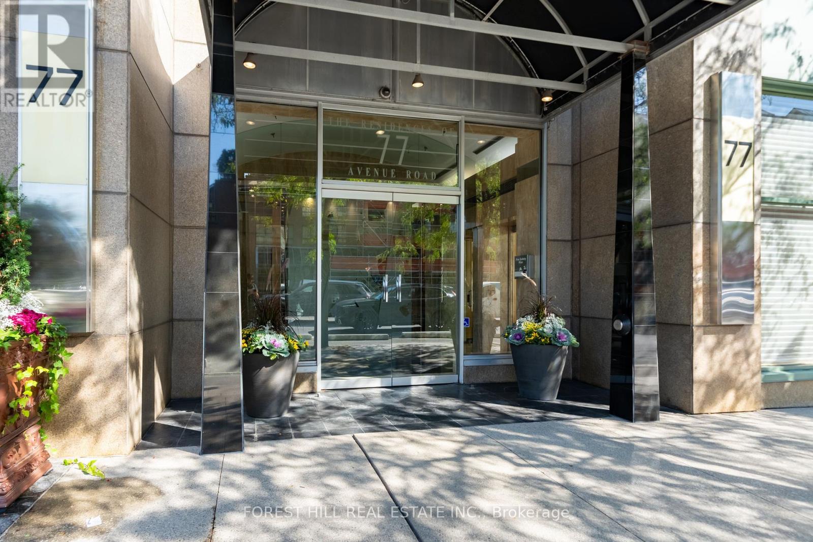 215- 77 Avenue Road, Toronto, ON photo 1