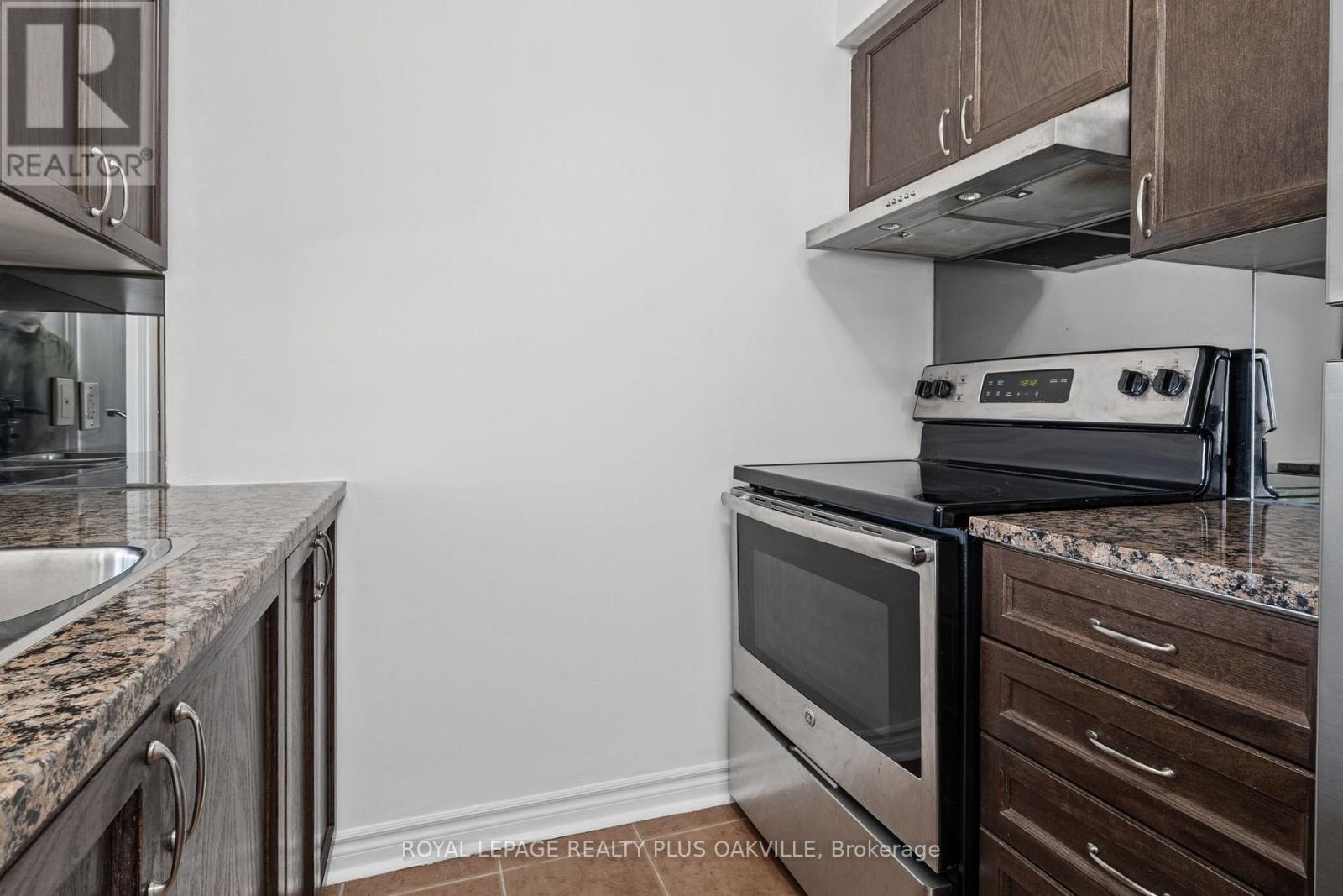2365 Central Park Drive — photo 13
