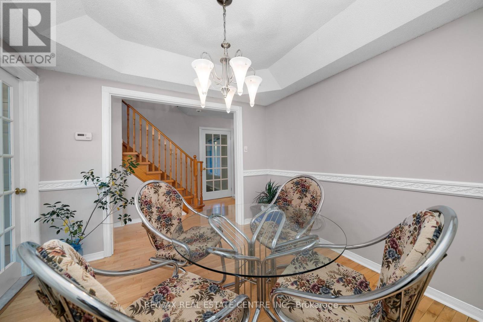39 Killaloe Crescent, Halton Hills, ON photo 4