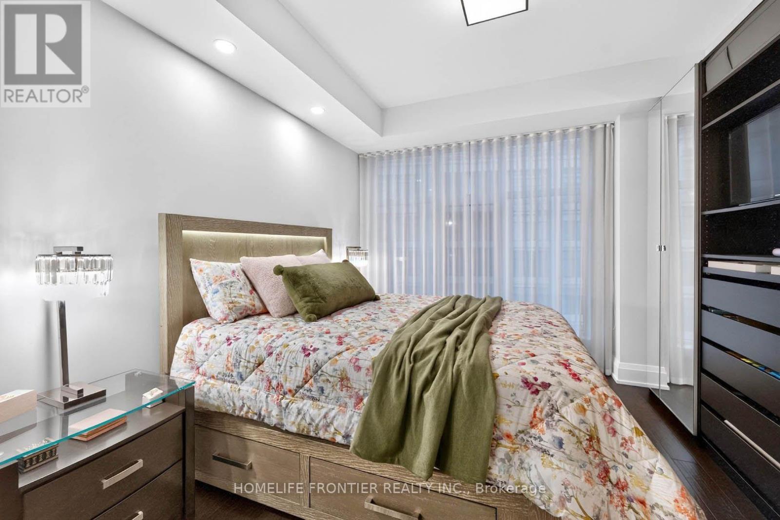 706- 2 Old Mill Drive, Toronto, ON photo 11