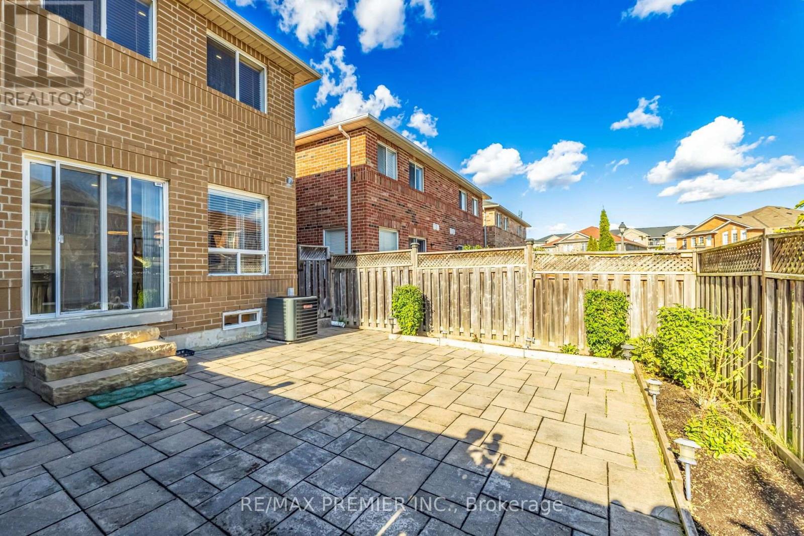 1268 Newell Street, Milton, ON photo 48