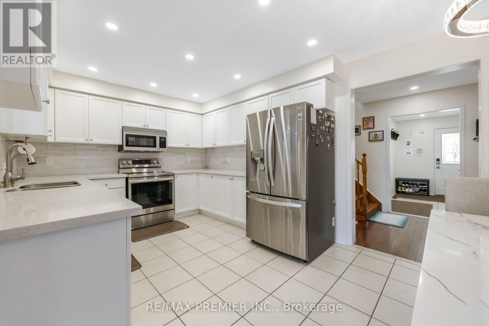 1268 Newell Street, Milton, ON photo 7