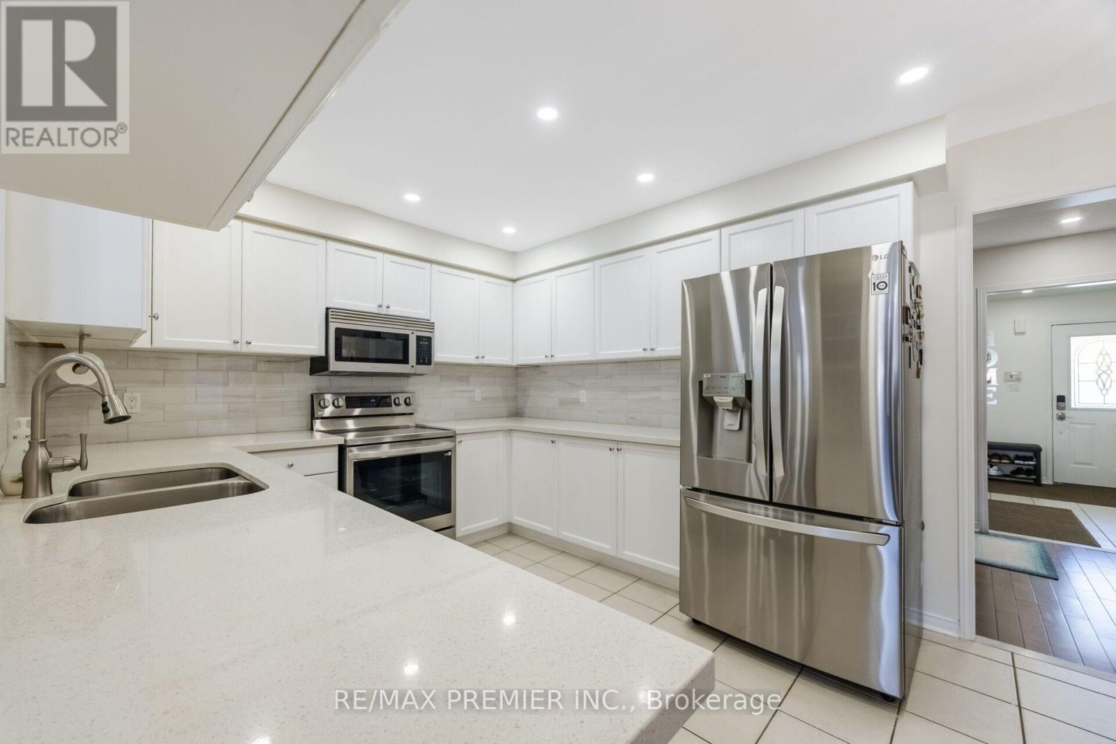 1268 Newell Street, Milton, ON photo 8