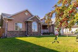 Bedroom - 14 Creekside Drive, Steinbach, MB R5G0A3 Photo 7