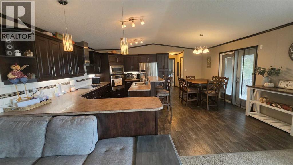 940 MAIN Street NW, Milk River — photo 8
