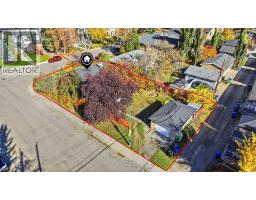 704 33 Street NW - photo 2