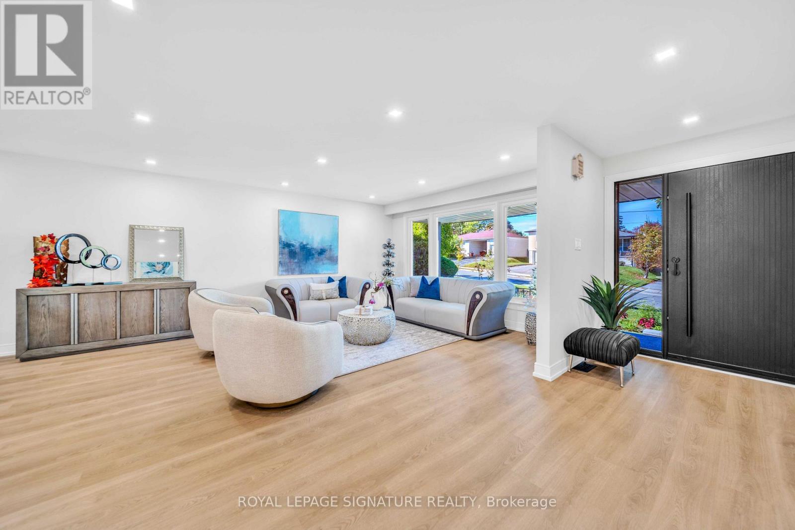 49 Snowcrest Avenue, Toronto, ON photo 5