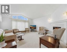 4pc Bathroom - 614 Sierra Madre Court Sw, Calgary, AB T3H3M5 Photo 10