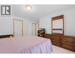 Bedroom - 614 Sierra Madre Court Sw, Calgary, AB T3H3M5 Photo 15