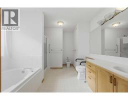 Bedroom - 614 Sierra Madre Court Sw, Calgary, AB T3H3M5 Photo 16