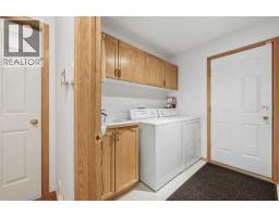 614 Sierra Madre Court Sw, Calgary, AB T3H3M5 Photo 19