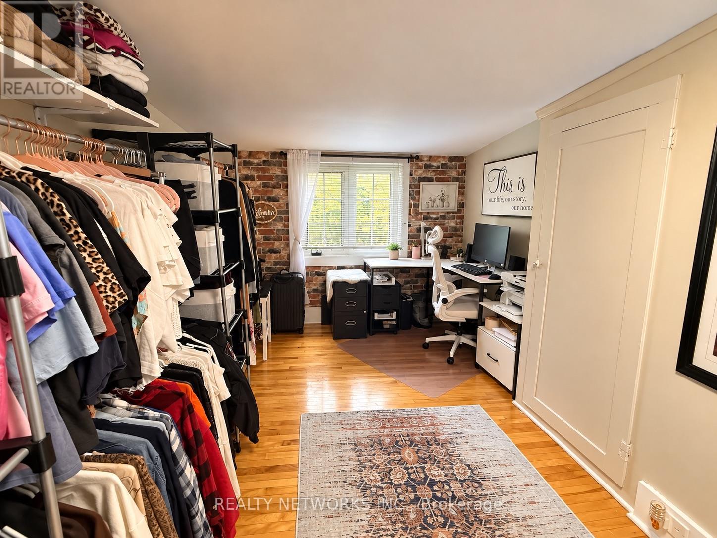 81 Hemlock Street — photo 23