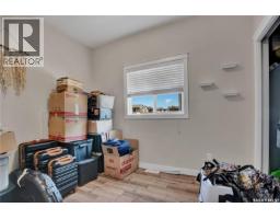 4pc Bathroom - 403 Boykowich Street, Saskatoon, SK S7W0S5 Photo 16
