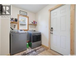 Foyer - 2018 8th Street, Rosthern, SK S0K3R0 Photo 15