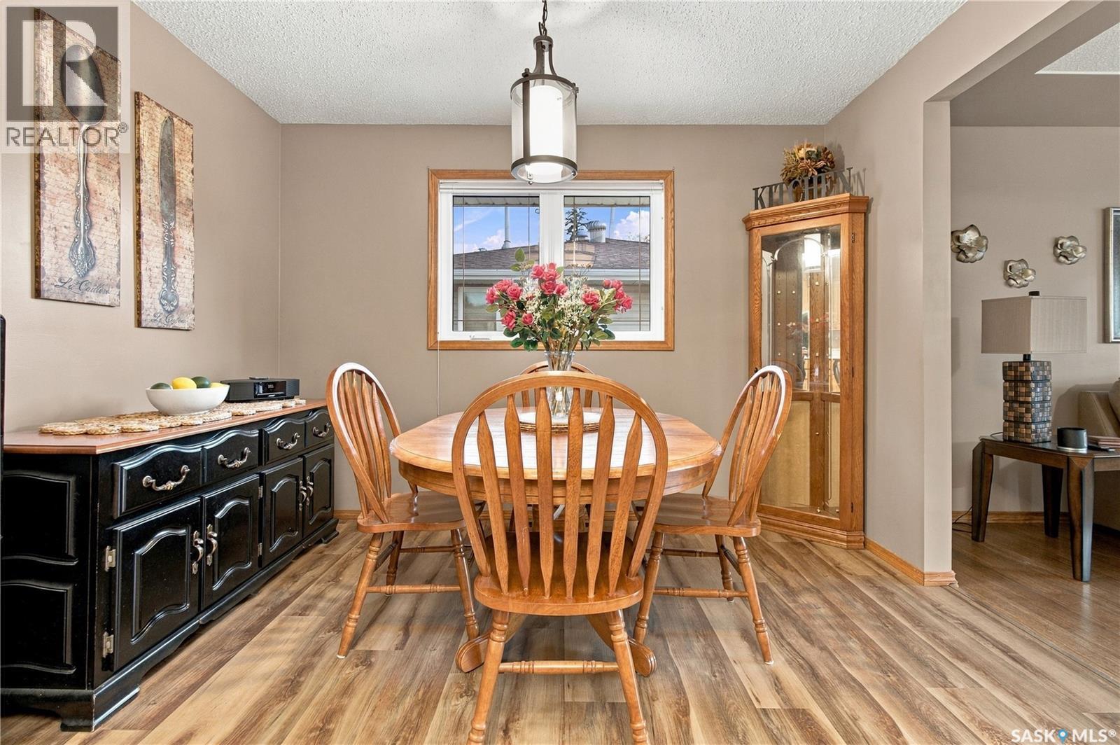1311 Queen CRESCENT - 10