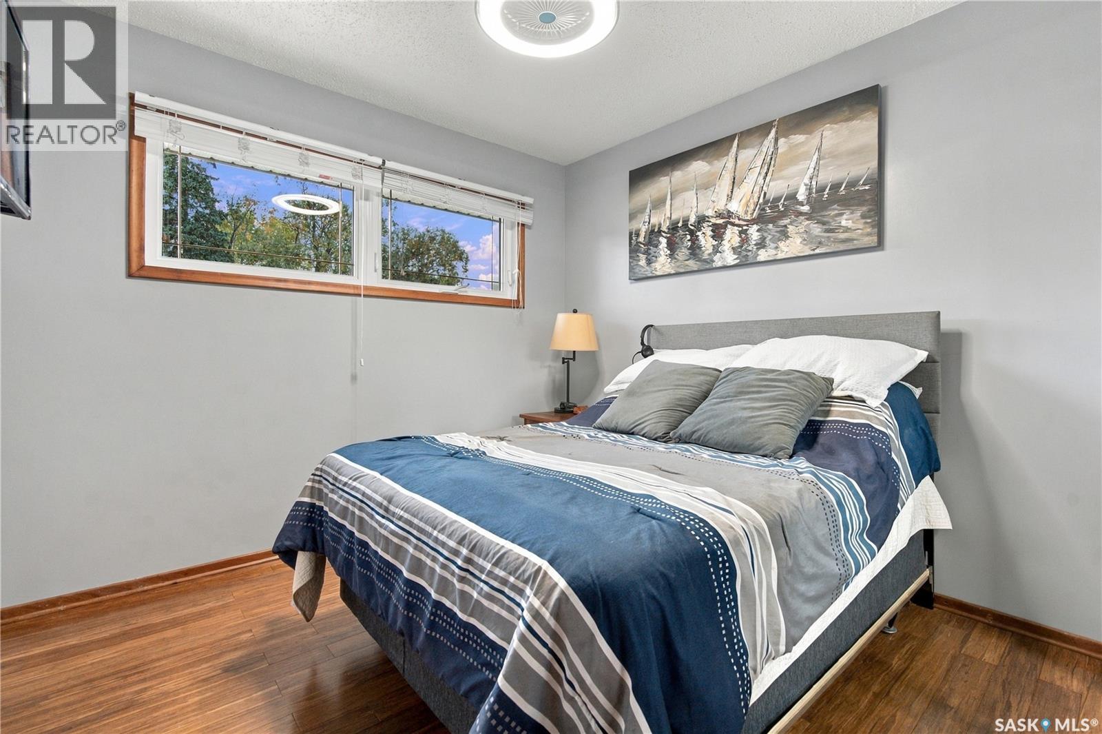 1311 Queen CRESCENT - 18