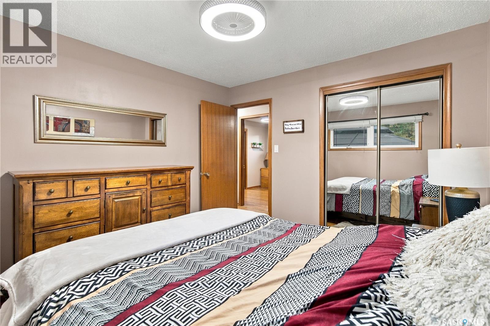1311 Queen CRESCENT - 21