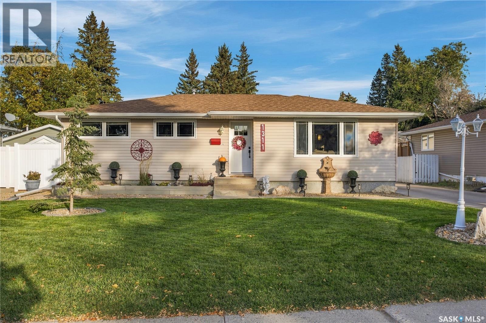 1311 Queen CRESCENT - 51
