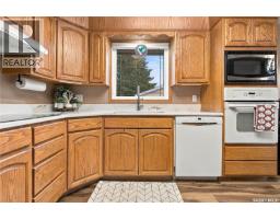 1311 Queen Crescent, Moose Jaw, SK S6H3G5 Photo 13