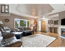 Family room - 1311 Queen Crescent, Moose Jaw, SK S6H3G5 Photo 8