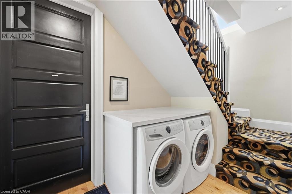 58 King Street West — photo 35