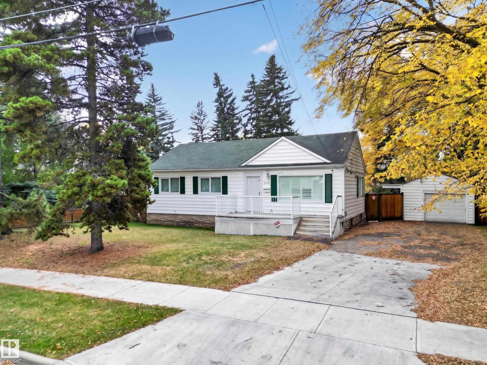5422 110 ST NW - 2
