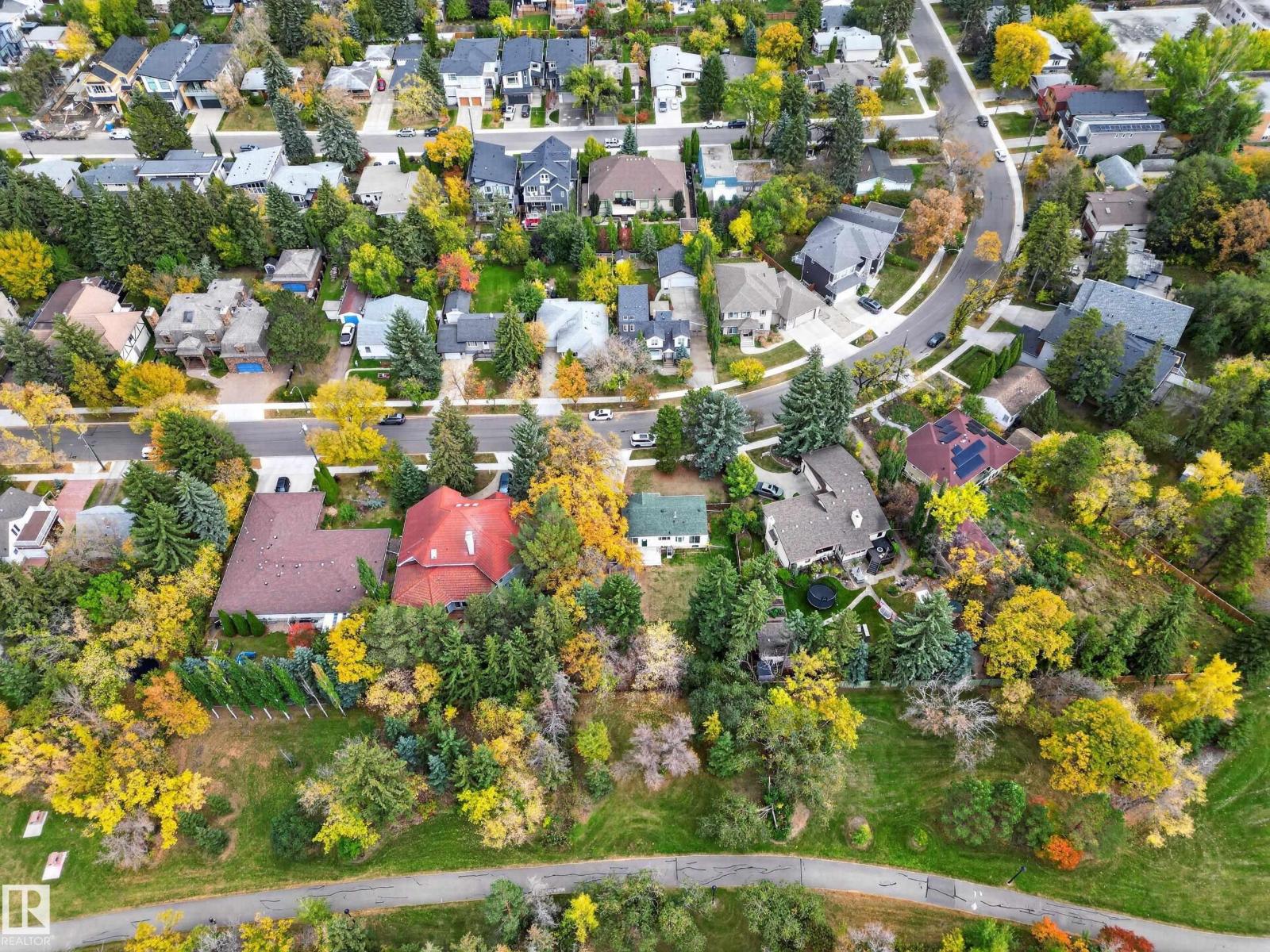 5422 110 ST NW - 48