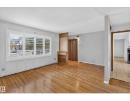 Bedroom 3 - 5422 110 St Nw, Edmonton, AB T6H3E1 Photo 6