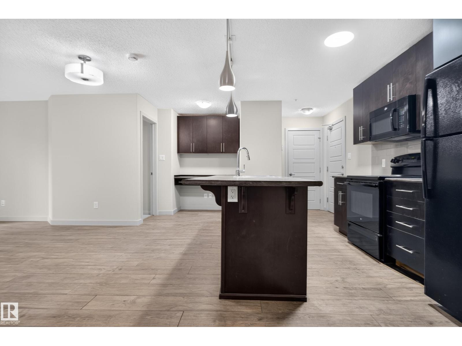 #113 – 5510 Schonsee Drive NW, Schonsee — photo 12 of 30: Property photo